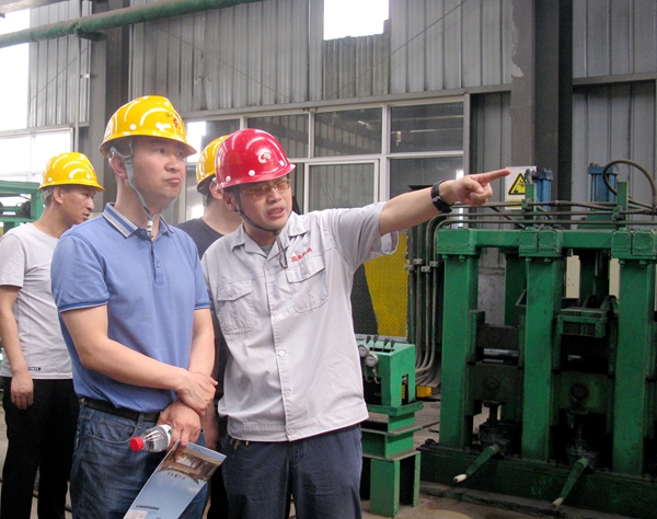 （12）2018年4月28日，濟(jì)源市環(huán)保局環(huán)境監(jiān)察支隊(duì)隊(duì)長王雪峰來公司視察_副本